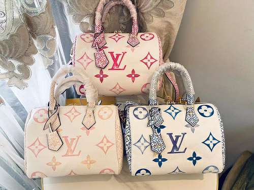 Picture of LV Lady Handbags _SKUfw135666769fw